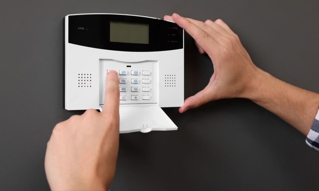 COMMERCIAL AND HOME ALARM SYSTEMS Image